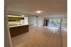 9190 Fontainebleau Blvd APT 401, Miami, FL 33172, Sold 04/12/22