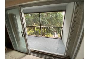 9190 Fontainebleau Blvd APT 401, Miami, FL 33172, Sold 04/12/22
