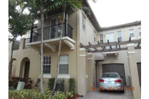 8670 Blaze Ct, Cooper City, FL 33328, Sold 04/04/22