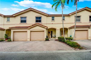 2569 Riverside Dr, Coral Springs, FL 33065, Sold 03/29/22