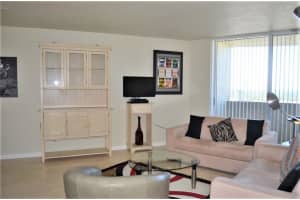 19501 W Country Club Dr APT 2511, Aventura, FL 33180, Sold 03/11/22