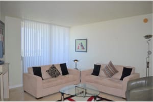 19501 W Country Club Dr APT 2511, Aventura, FL 33180, Sold 03/11/22
