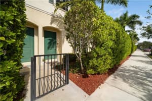 284 SW 7th Ct, Pompano Beach, FL 33060, Sold 03/04/22