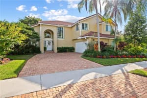 1142 Laguna Springs Dr, Weston, FL 33326, Sold 03/10/22