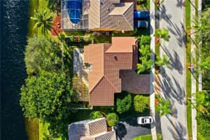 1142 Laguna Springs Dr, Weston, FL 33326, Sold 03/10/22