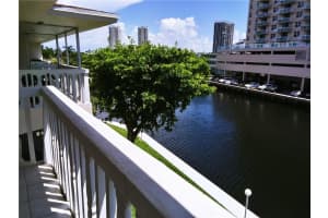450 Paradise Isle Blvd APT 304, Hallandale Beach, FL 33009, Sold 05/20/22