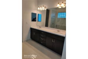 8425 NW 39th Ct, Coral Springs, FL 33065, Sold 02/10/22