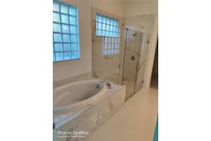 8425 NW 39th Ct, Coral Springs, FL 33065, Sold 02/10/22