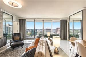 100 E Las Olas Blvd #2702, Fort Lauderdale, FL 33301, Sold 03/28/22