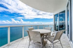 4240 Galt Ocean Dr APT 2402, Fort Lauderdale, FL 33308, Sold 04/19/22
