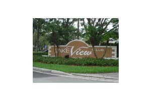 2820 N Oakland Forest Dr APT 207, Oakland Park, FL 33309, Sold 04/04/22