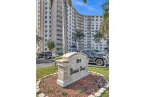 301 N Ocean Blvd APT 309, Pompano Beach, FL 33062, Sold 03/15/22