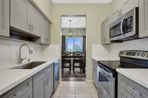 7085 Nova Dr APT 323, Davie, FL 33317, Sold 04/01/22