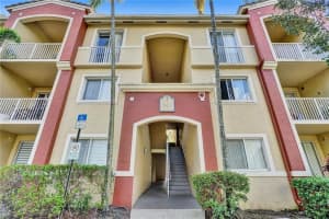 7085 Nova Dr APT 323, Davie, FL 33317, Sold 04/01/22