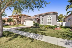 11853 SW 47th St, Cooper City, FL 33330, Sold 03/10/22