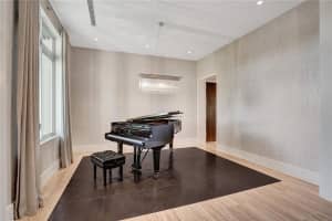 2401 Castilla Isle, Fort Lauderdale, FL 33301, Sold 06/17/22