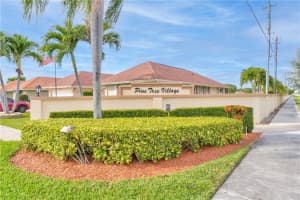 10627 Greentrail Dr S, Boynton Beach, FL 33436, Sold 03/29/22