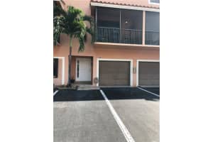9876 Hammocks Blvd Apt 104-54, Miami, FL 33196, Sold 05/20/22