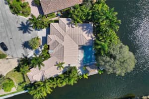 2750 NE 52nd St, Fort Lauderdale, FL 33308, Sold 03/29/22