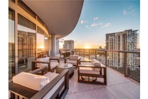 100 E Las Olas Blvd #1603, Fort Lauderdale, FL 33301, Sold 04/04/22
