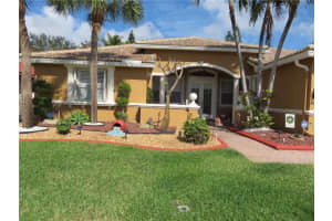 18765 SW 7th St, Pembroke Pines, FL 33029, Sold 04/04/22