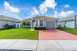 16540 NW 24th St, Pembroke Pines, FL 33028, Sold 04/01/22