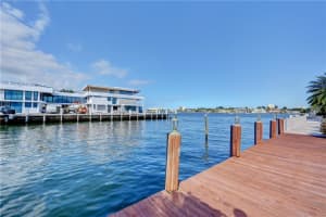 1725 SE 13th St, Fort Lauderdale, FL 33316, Sold 05/13/22