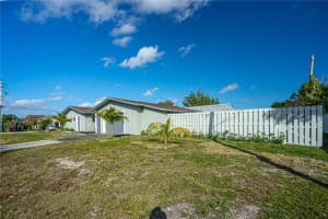 5578 NW 77th Ct, Pompano Beach, FL 33073, Sold 04/07/22