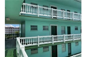4401 NW 41st St APT 305, Lauderdale Lakes, FL 33319, Sold 05/03/22