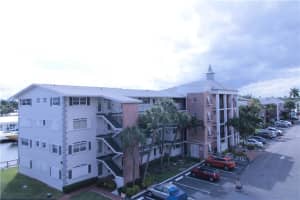 455 Paradise Isle Blvd APT 206, Hallandale Beach, FL 33009, Sold 04/29/22