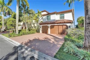 11705 NW 2nd St, Plantation, FL 33325, Sold 05/10/22