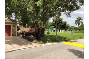 5661 SW 99th Ln, Cooper City, FL 33328, Sold 07/14/22