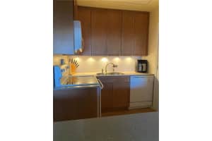 2161 NE 68th St APT 332, Fort Lauderdale, FL 33308, Sold 05/02/22