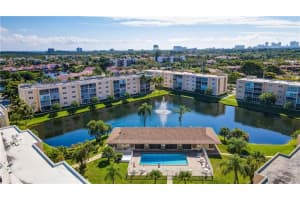 424 SE 10th St APT 204, Dania Beach, FL 33004, Sold 09/20/22