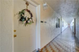 424 SE 10th St APT 204, Dania Beach, FL 33004, Sold 09/20/22