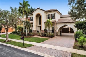 10350 Majestic Ct, Parkland, FL 33076, Sold 04/18/22