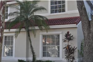 956 Azure Ln, Weston, FL 33326, Sold 04/08/22