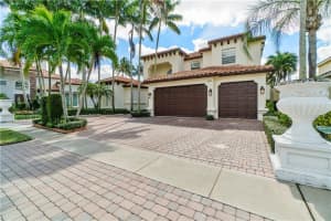 9886 Via Bernini, Lake Worth, FL 33467, Sold 04/29/22