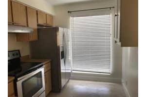 2700 S Oakland Forest Dr APT 205, Oakland Park, FL 33309, Sold 07/01/22