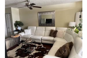 2820 N Oakland Forest Dr APT 105, Oakland Park, FL 33309, Sold 03/16/22