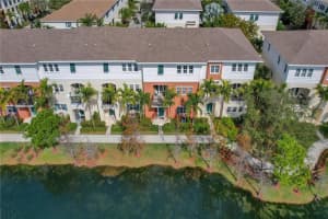180 SW 6th Ct, Pompano Beach, FL 33060, Sold 03/16/22