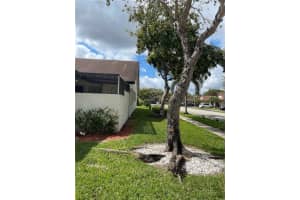 6091 NW 90th Ave, Tamarac, FL 33321, Sold 04/08/22