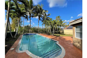 19913 SW 3rd Pl, Pembroke Pines, FL 33029, Sold 03/16/22