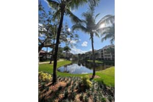 16128 Emerald Estates Dr v13, Weston, FL 33331, Sold 04/13/22