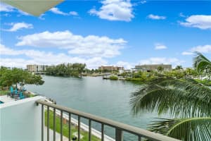 1609 N Riverside Dr APT 304, Pompano Beach, FL 33062, Sold 05/02/22