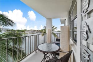 1609 N Riverside Dr APT 304, Pompano Beach, FL 33062, Sold 05/02/22