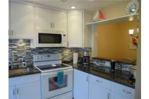 1951 NE 39th St APT 240, Lighthouse Point, FL 33064, Sold 04/28/22