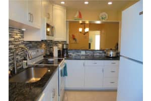 1951 NE 39th St APT 240, Lighthouse Point, FL 33064, Sold 04/28/22