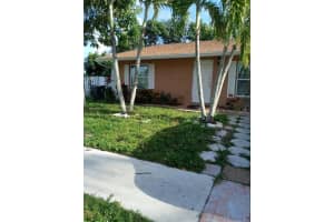 5826 Ithaca Cir W, Lake Worth, FL 33463, Sold 03/31/22