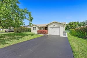 8010 NW 107th Terrace, Tamarac, FL 33321, Sold 04/26/22